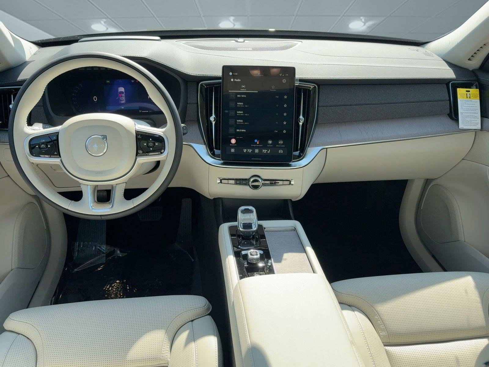 New 2026 Volvo XC90 B6 Ultra w/ Protection Package image 16