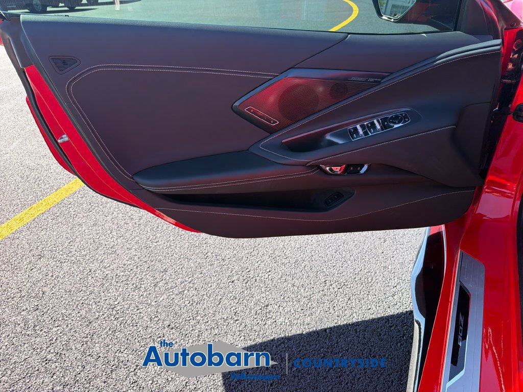Used 2025 Chevrolet Corvette Z06 RWD image 9