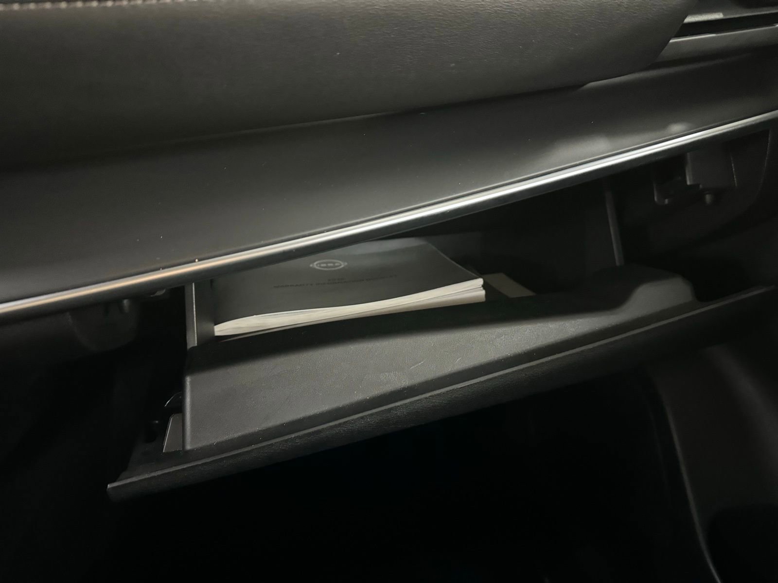 Used 2024 Nissan Rogue S image 23