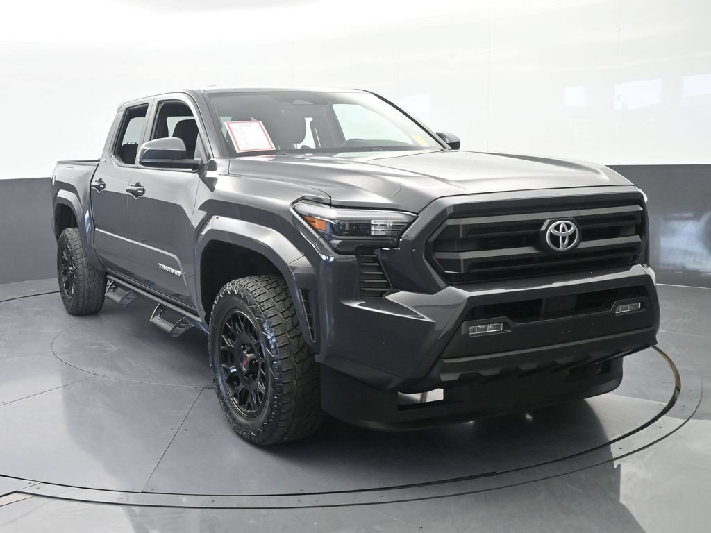 Used 2025 Toyota Tacoma SR5 RWD image 9