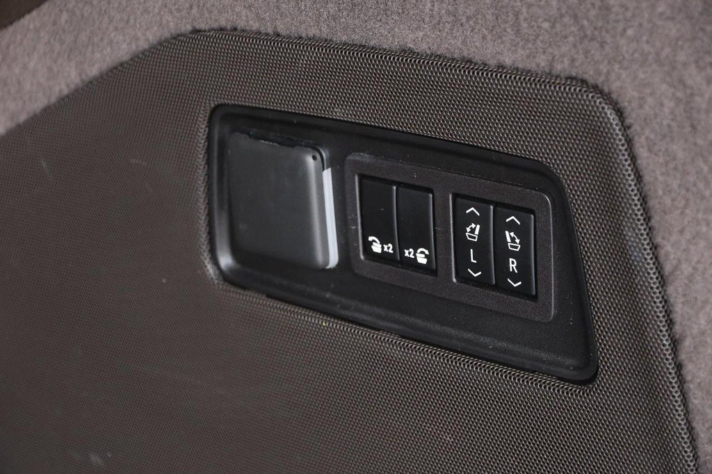 Used 2023 Cadillac Escalade Sport w/ Touring Package image 8