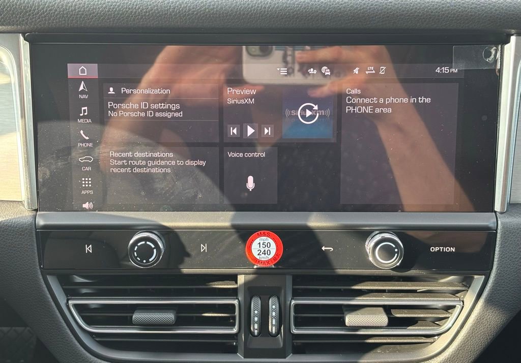 New 2026 Porsche Macan image 23