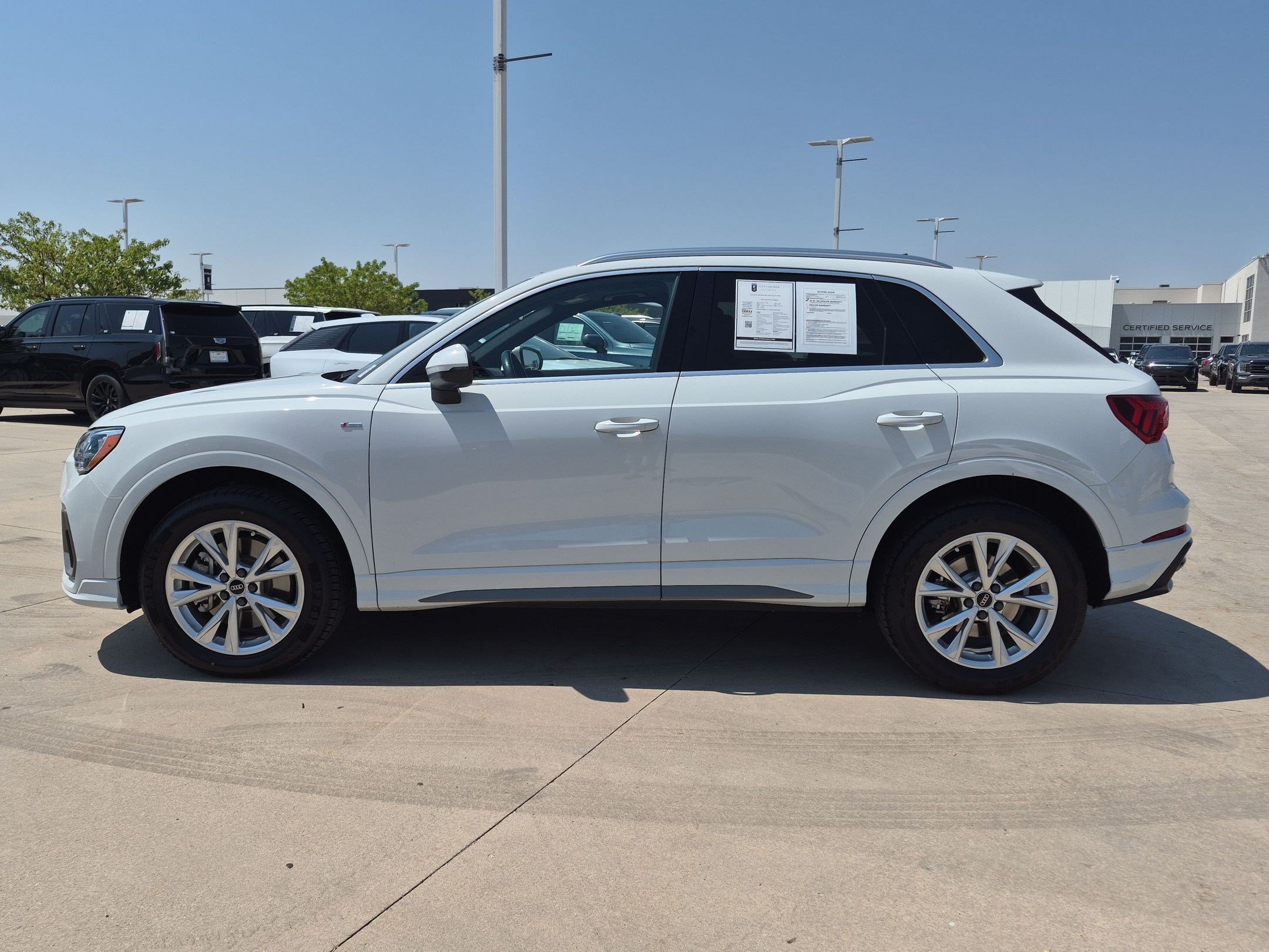 Used 2022 Audi Q3 2.0T Premium AWD/4WD image 2