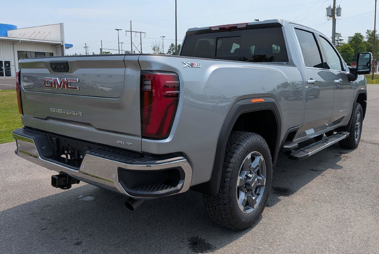 New 2026 GMC Sierra 2500 SLT w/ SLT Premium Package AWD/4WD image 7
