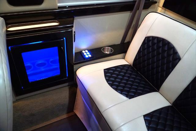 Used 2016 Mercedes-Benz Sprinter 2500 image 22