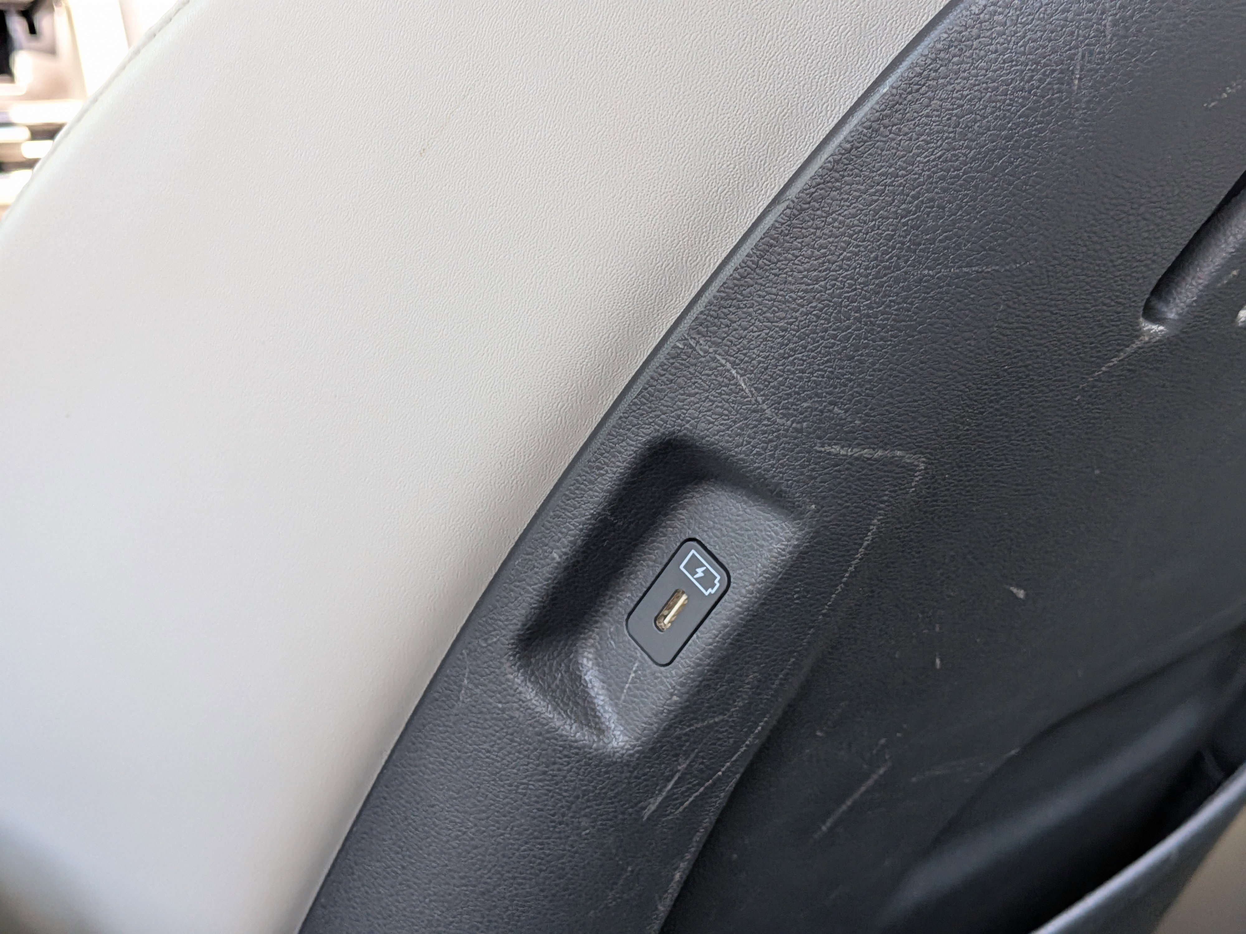 Used 2024 Hyundai Santa Fe SEL image 16