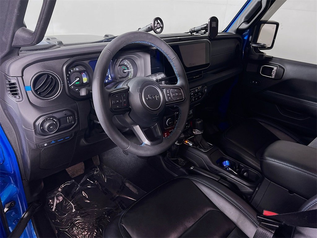 Used 2024 Jeep Wrangler Unlimited Rubicon 4xe image 10