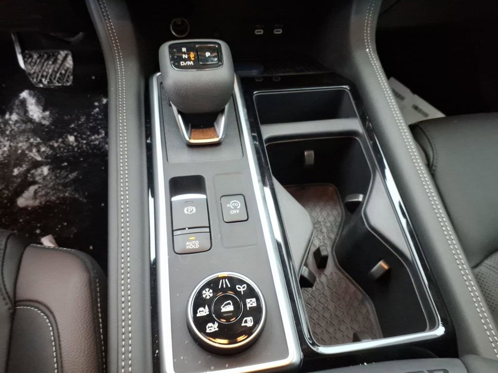 New 2026 Nissan Pathfinder Platinum image 14