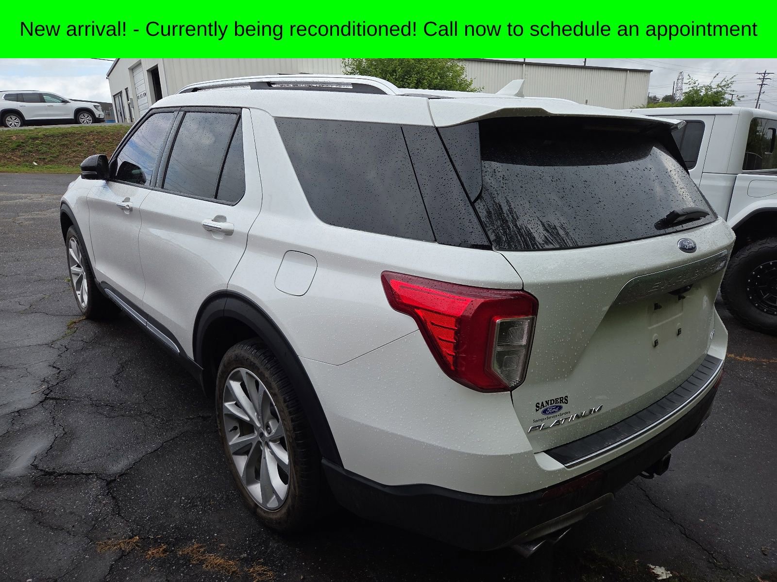 Used 2024 Ford Explorer Platinum w/ Technology Package AWD/4WD image 4