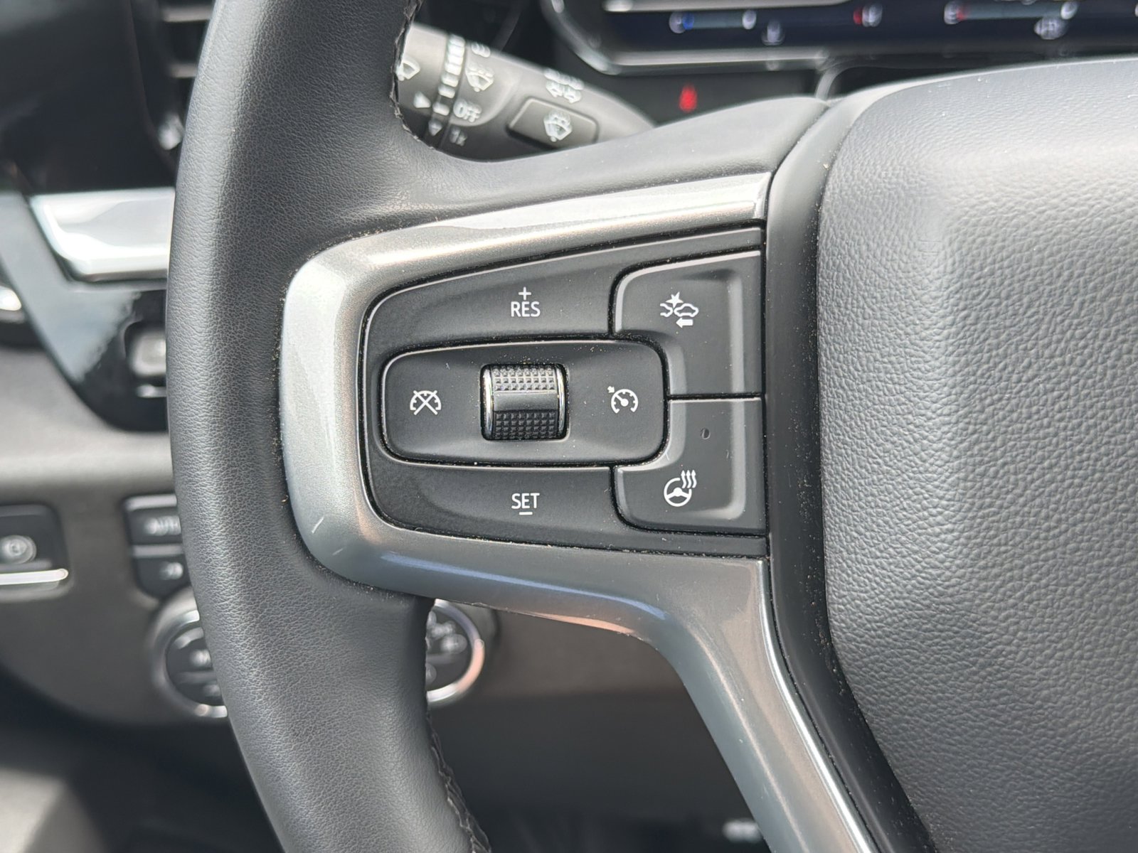 Used 2025 Chevrolet Silverado 2500 LTZ w/ LTZ Plus Package AWD/4WD image 19