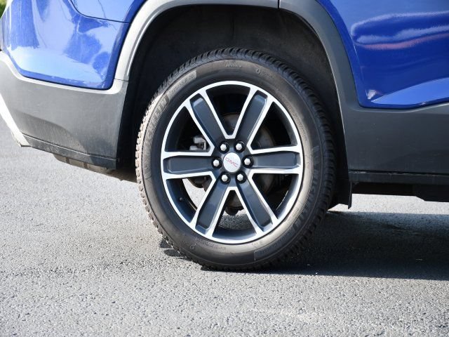 Used 2023 GMC Acadia SLT w/ Technology Package FWD image 10