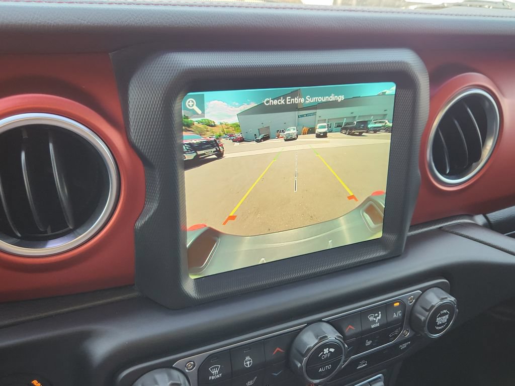 Used 2022 Jeep Gladiator Rubicon w/ LED Lighting Group AWD/4WD image 17