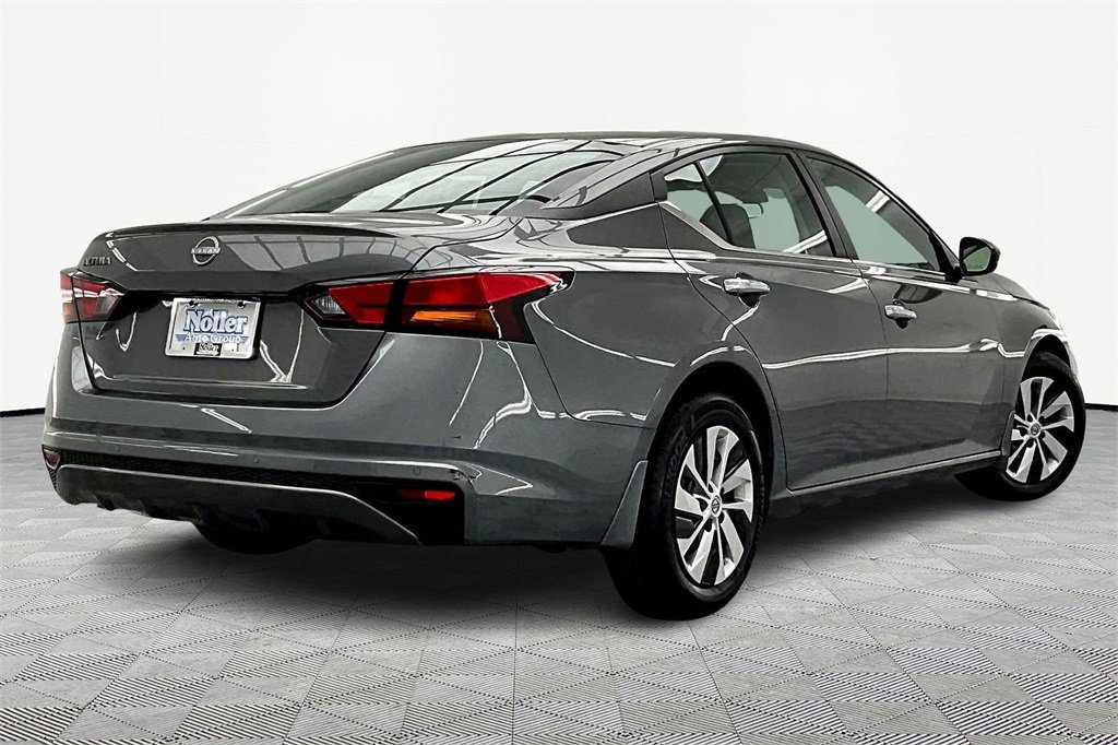 Used 2024 Nissan Altima 2.5 S image 2