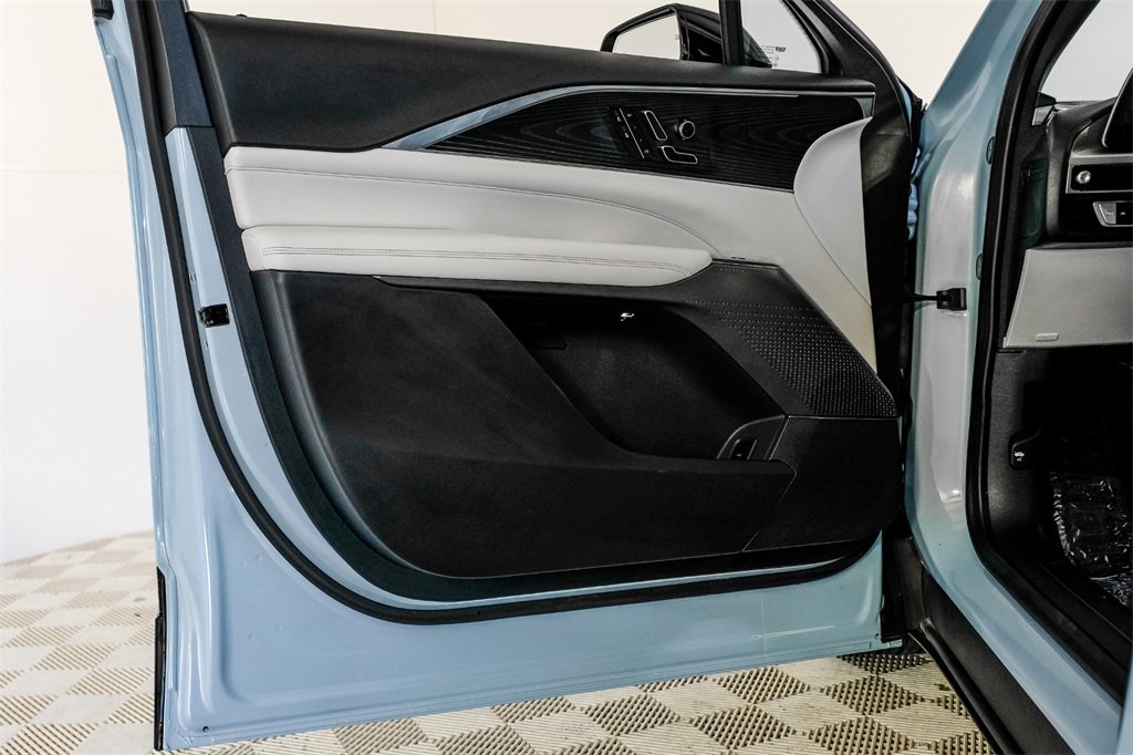 Used 2024 Cadillac Lyriq Luxury image 42