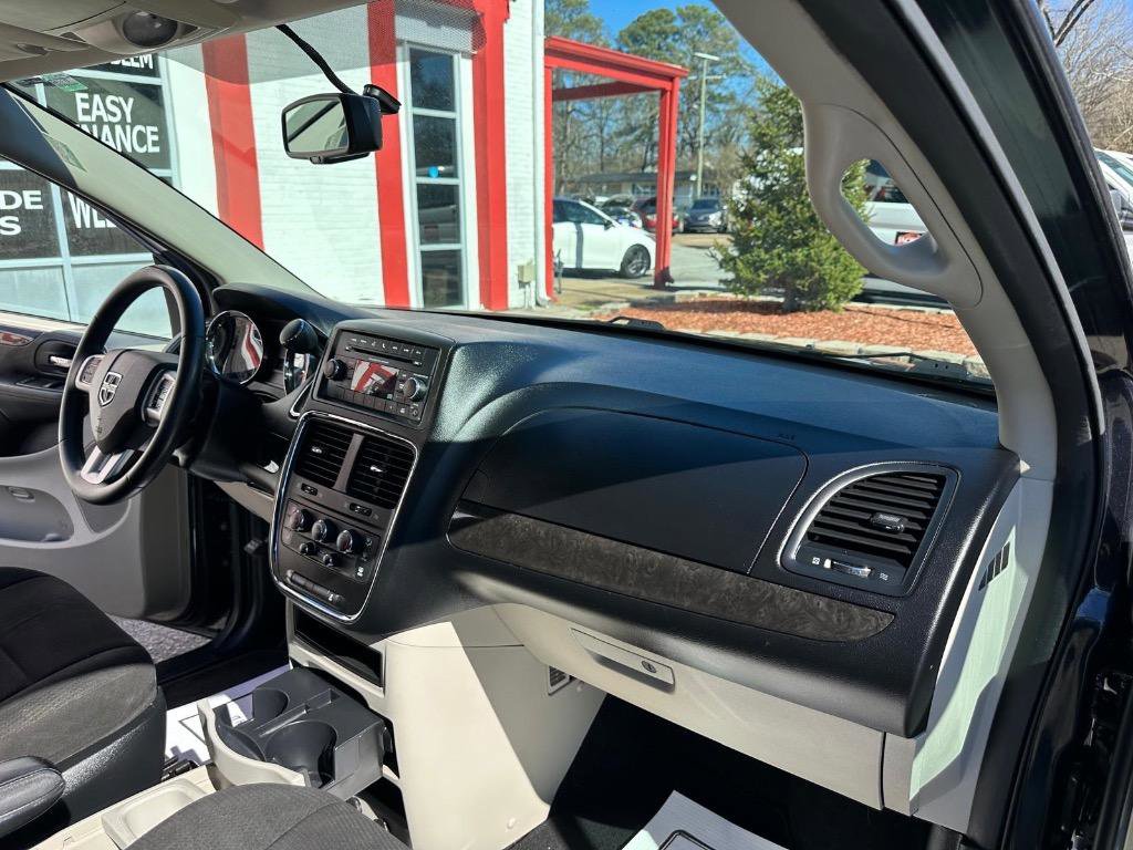 Used 2013 Dodge Grand Caravan SE image 35