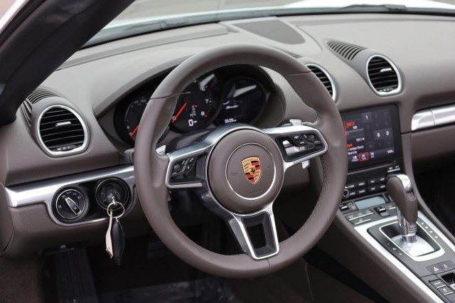 Used 2019 Porsche 718 Boxster image 24