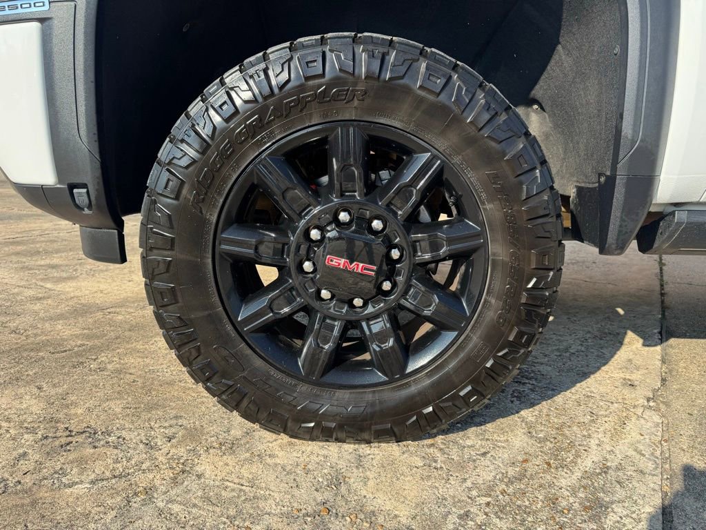 Used 2024 GMC Sierra 2500 AT4 w/ AT4 Preferred Package image 11