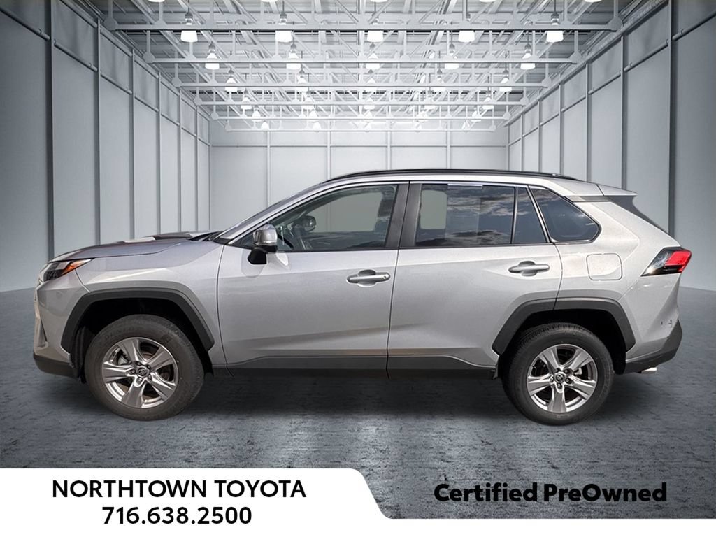 Used 2025 Toyota RAV4 XLE w/ Weather Package AWD/4WD image 4