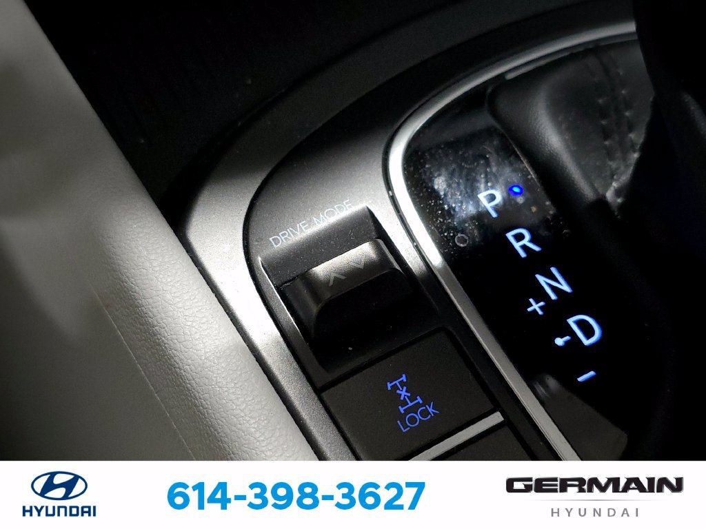 Used 2024 Hyundai Kona SE AWD/4WD image 32