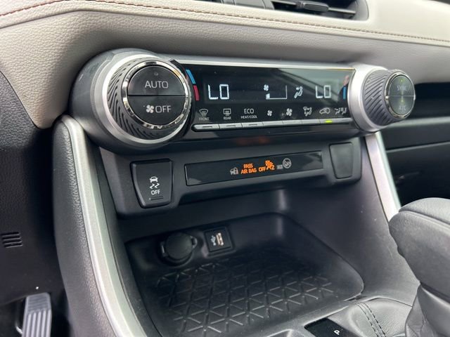 Used 2024 Toyota RAV4 XLE w/ Convenience Package image 26