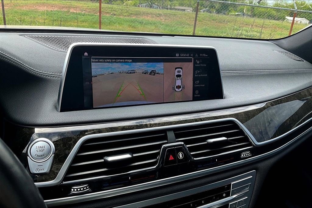 Used 2022 BMW 740i w/ M Sport Package image 29