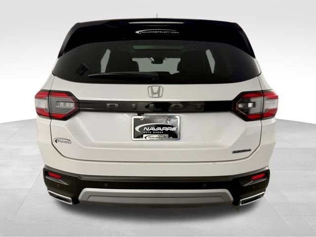 Used 2024 Honda Pilot Touring image 7
