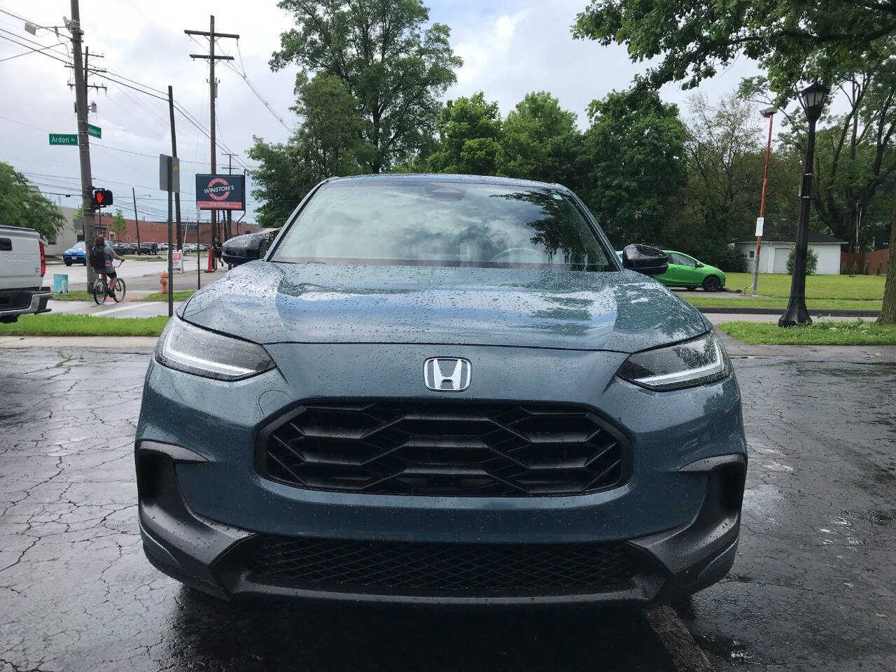 Used 2025 Honda HR-V Sport image 3