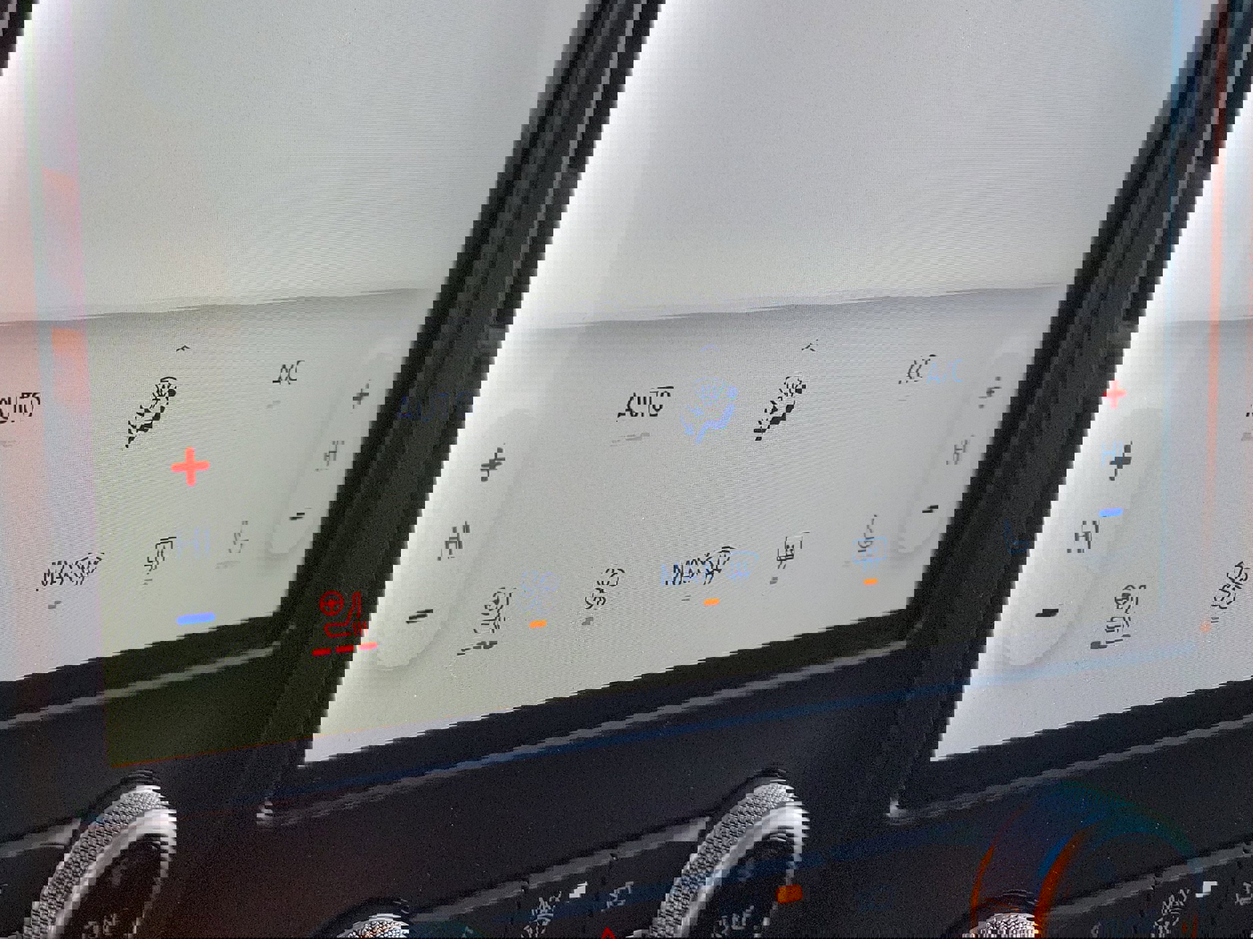 Used 2024 Ford Edge SEL w/ Convenience Package image 30