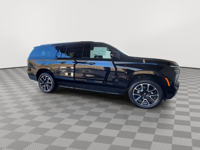 New 2026 Chevrolet Suburban RST w/ Comfort Package AWD/4WD image 9