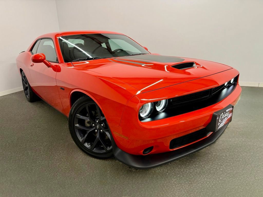 Used 2023 Dodge Challenger R/T w/ Blacktop Package image 2
