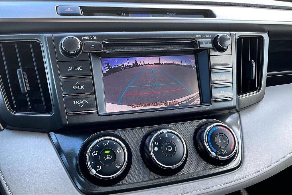Used 2013 Toyota RAV4 LE AWD/4WD image 19