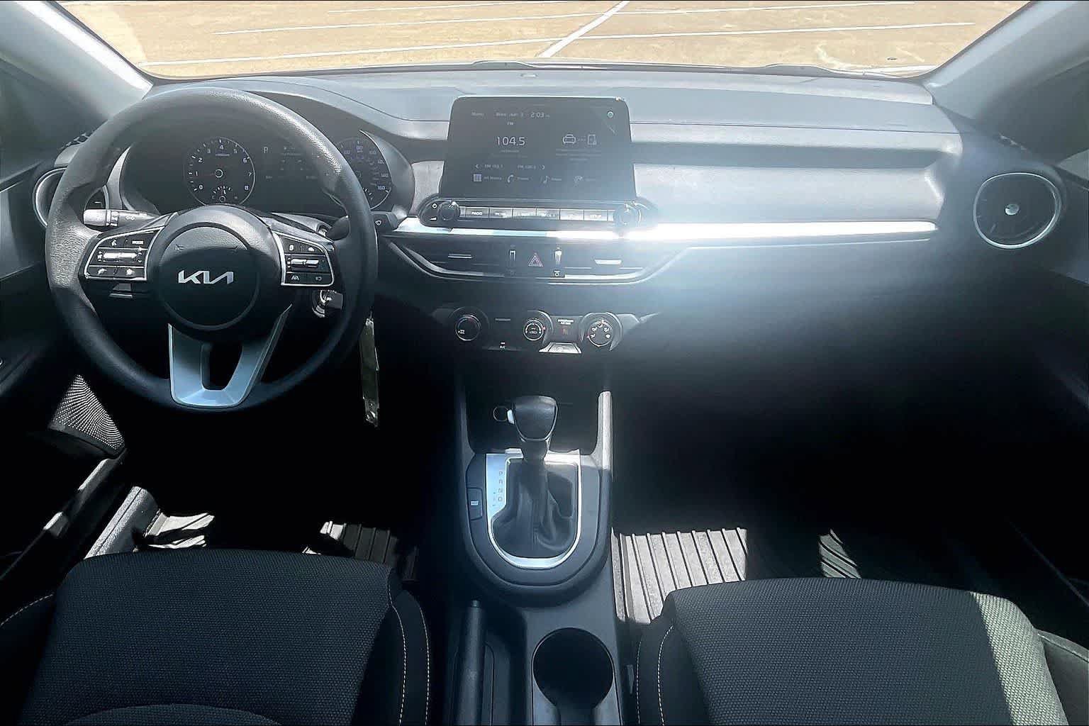 Certified 2022 Kia Forte LXS FWD image 8
