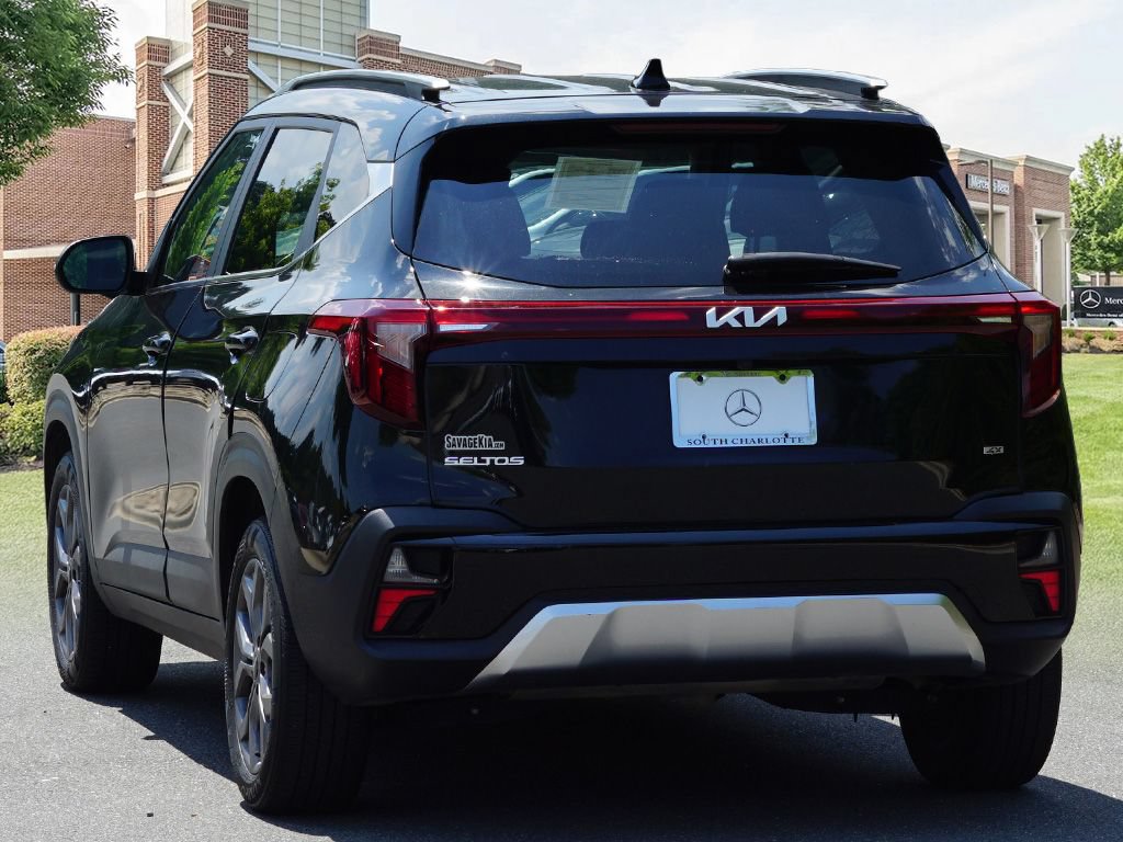 Used 2024 Kia Seltos S AWD/4WD image 7
