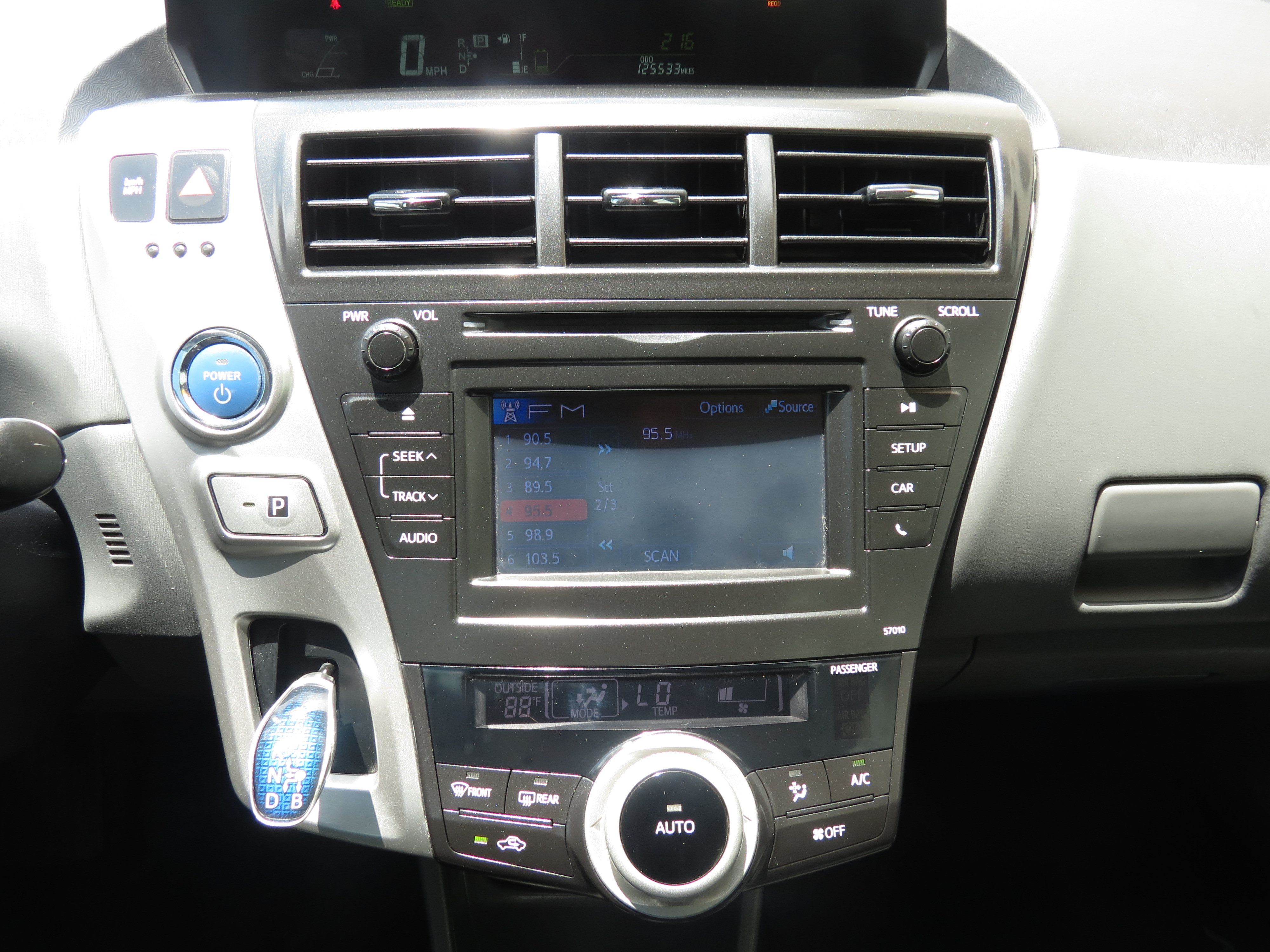 Used 2014 Toyota Prius V Two FWD image 21