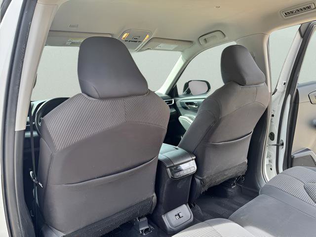 Used 2021 Toyota Highlander LE image 37