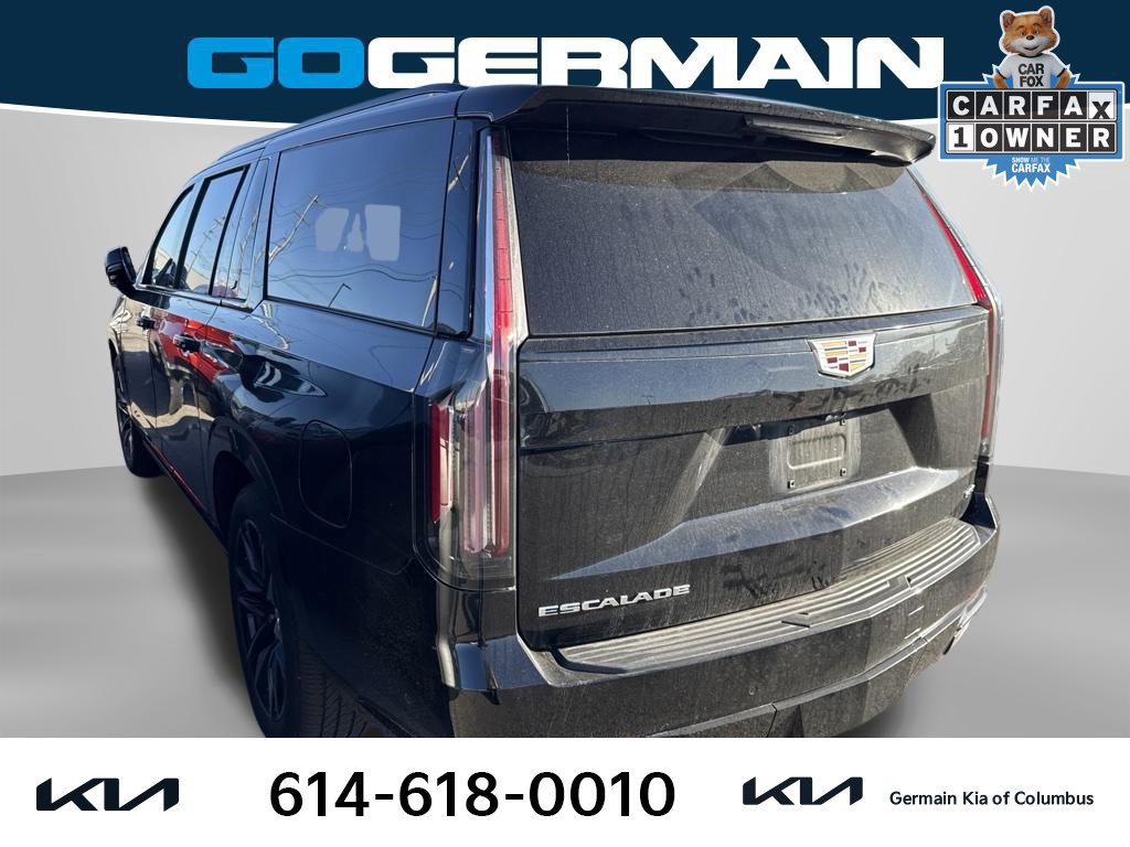 Used 2022 Cadillac Escalade ESV Sport Platinum AWD/4WD image 2