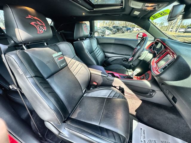 Used 2016 Dodge Challenger SRT Hellcat image 32