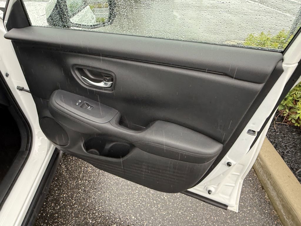 Used 2025 Honda HR-V LX image 22