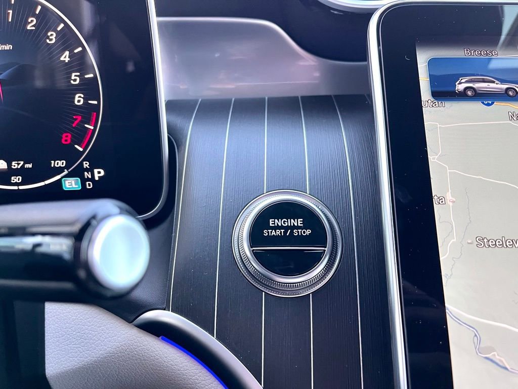 Used 2025 Mercedes-Benz GLC 350e 4MATIC image 23