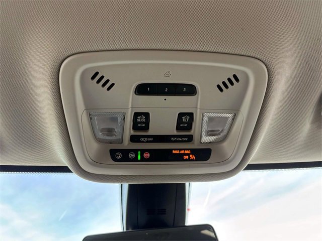 Used 2021 Chevrolet Traverse RS w/ LPO, Floor Liner Package image 29