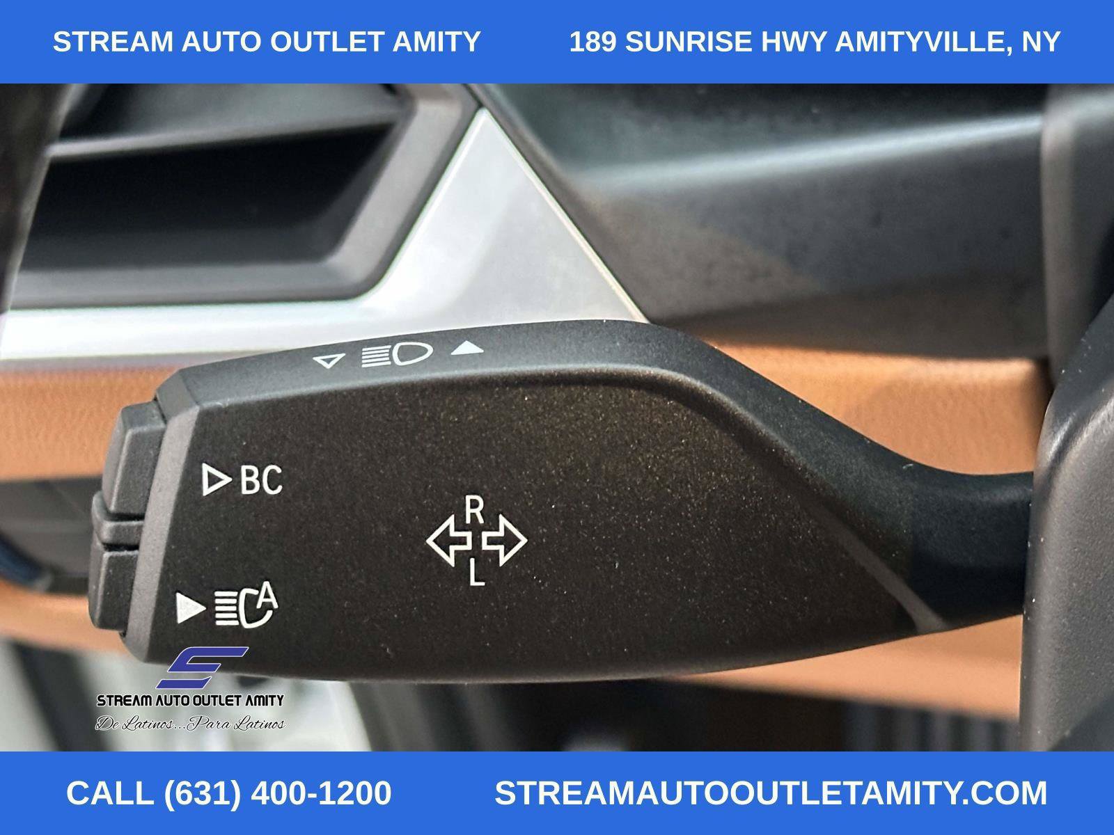 Used 2024 BMW 330i xDrive Sedan w/ Premium Package AWD/4WD image 28