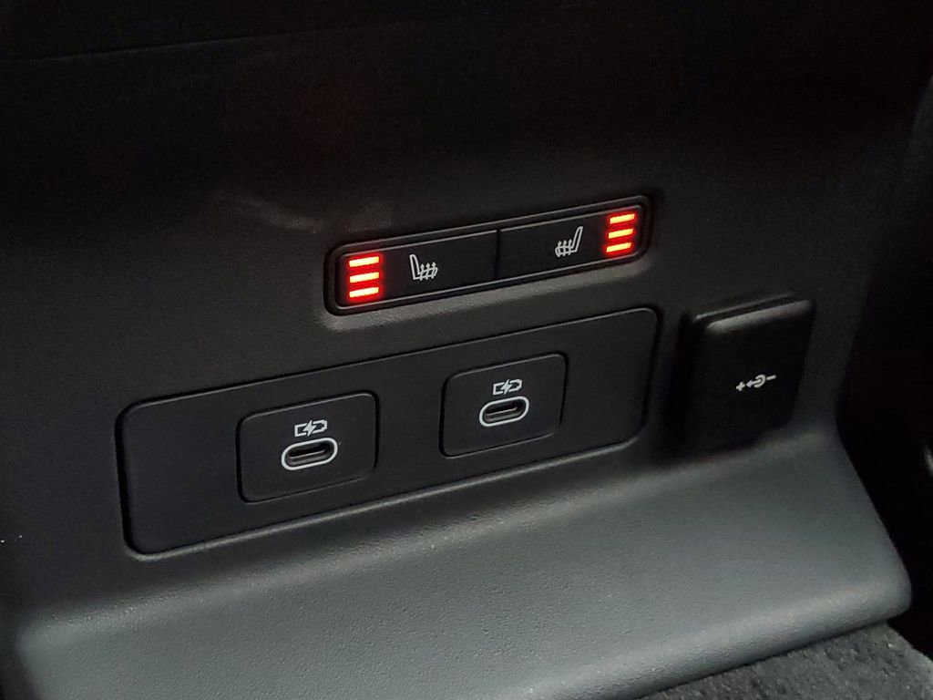 New 2026 Land Rover Range Rover Velar Dynamic SE image 33