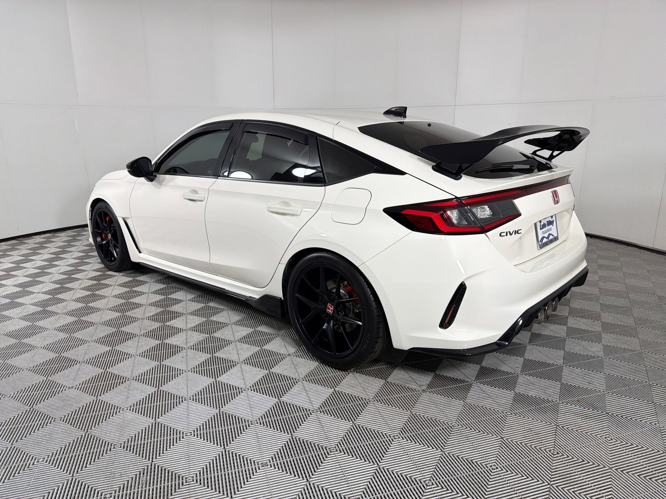 Certified 2024 Honda Civic Type R image 3