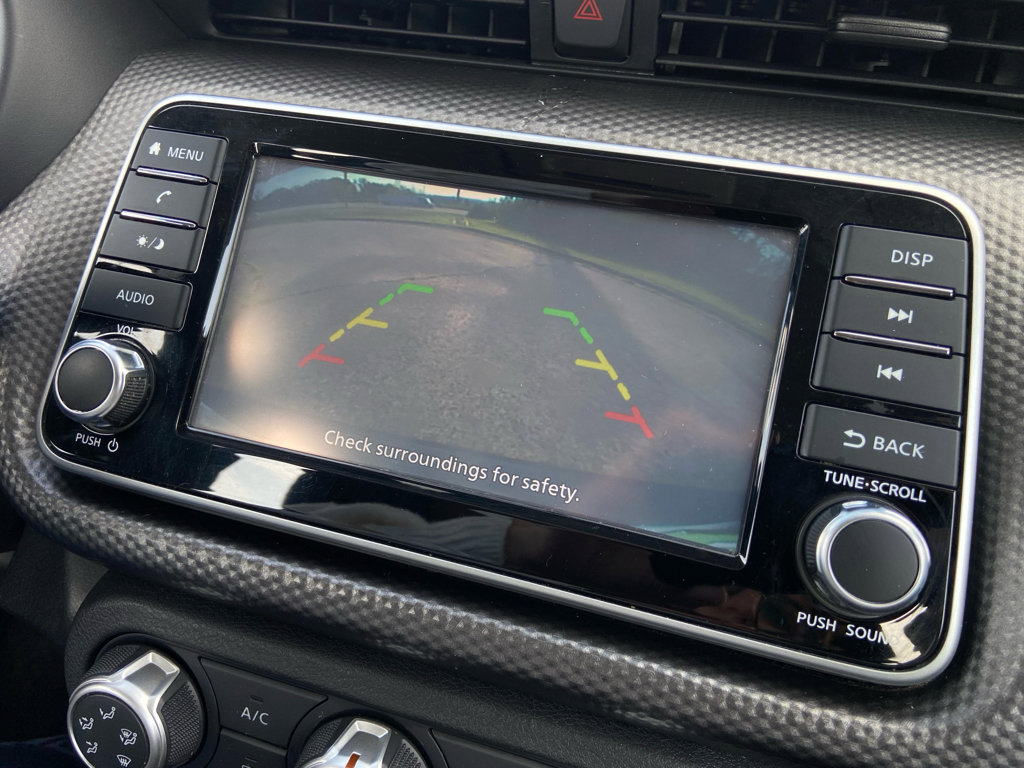 Used 2019 Nissan Kicks S image 17