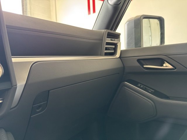 Used 2025 Lexus GX 550 w/ Cold Area Package image 36