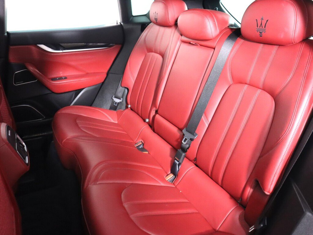 Used 2018 Maserati Levante GranSport AWD/4WD image 39