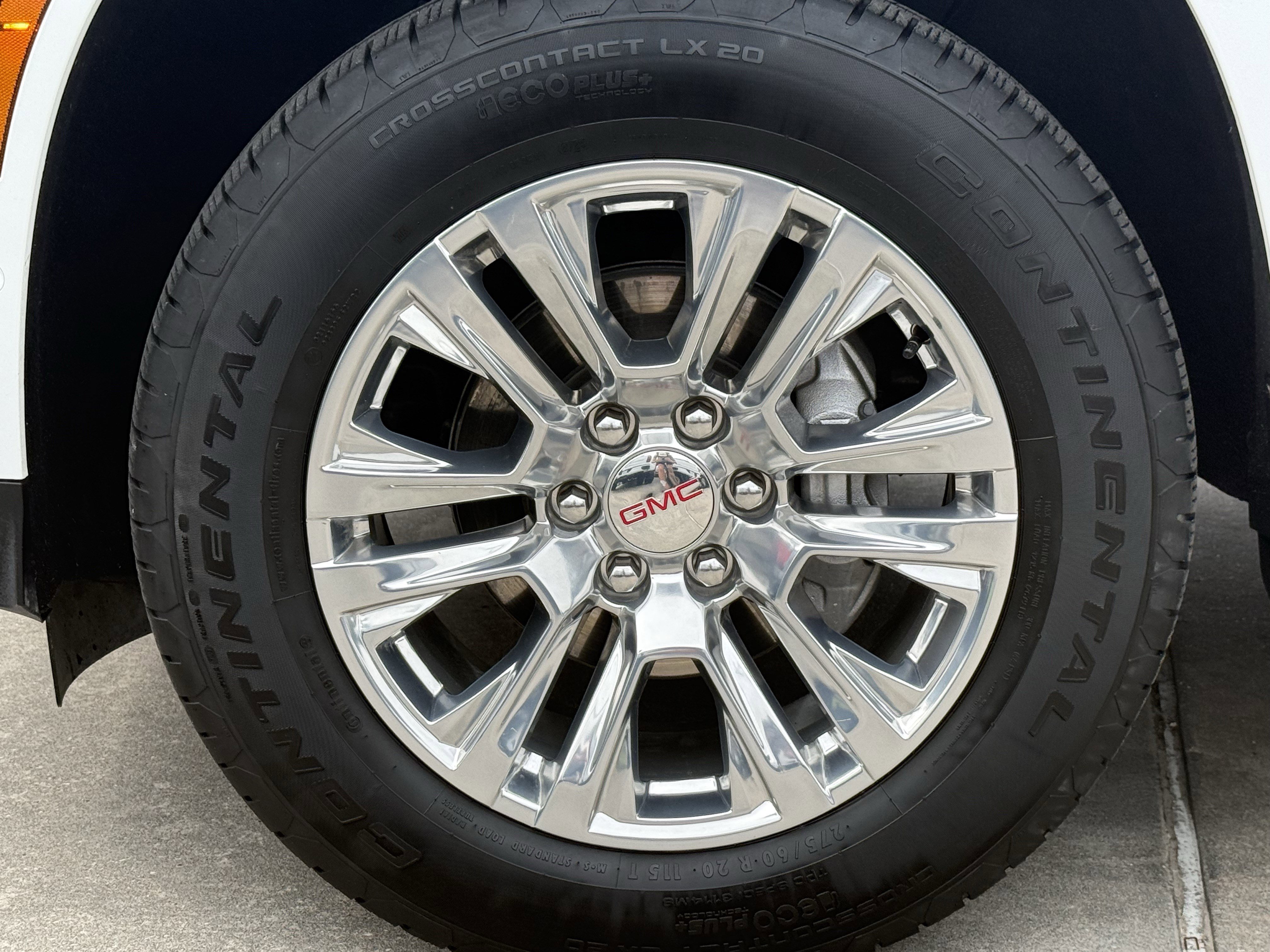 Used 2025 GMC Yukon Denali AWD/4WD image 12