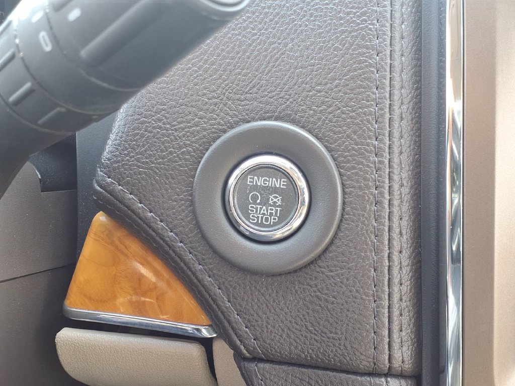 Used 2013 Lincoln MKX FWD image 20