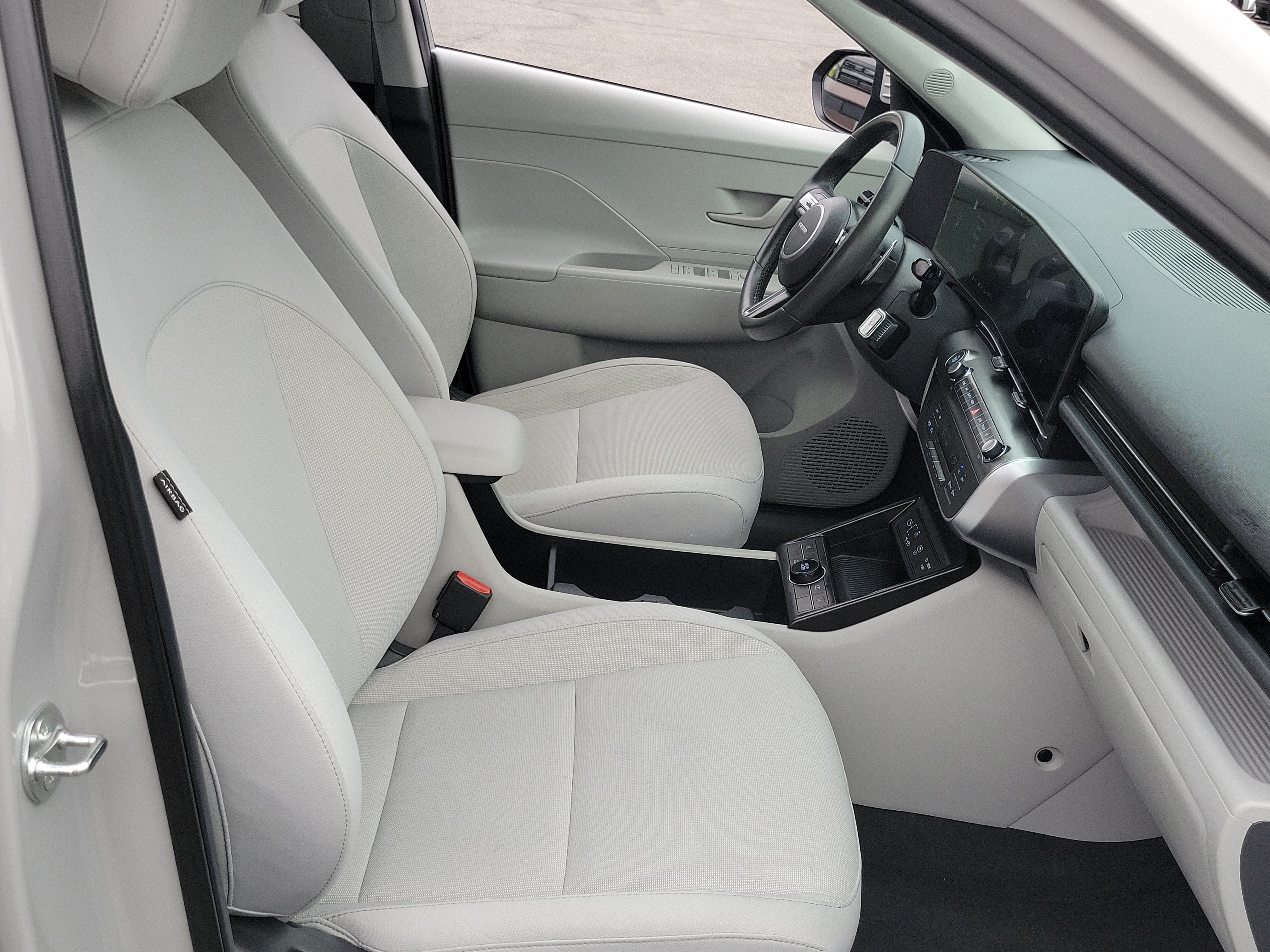 Certified 2024 Hyundai Kona SEL FWD image 21