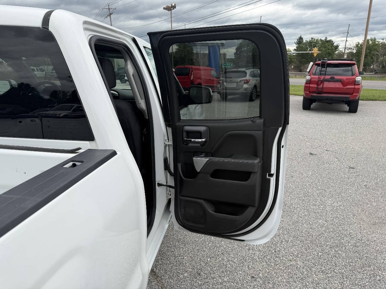 Used 2018 Chevrolet Silverado 1500 LT w/ All Star Edition AWD/4WD image 19